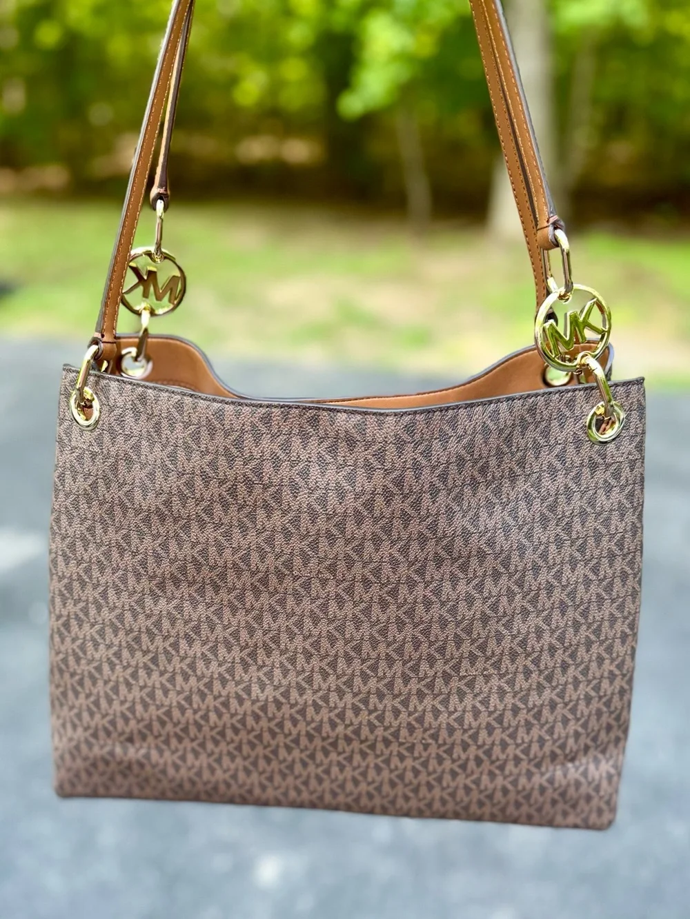 Michael Kors Christina  Brown Monogram Shoulder tote - Picture 2 of 11